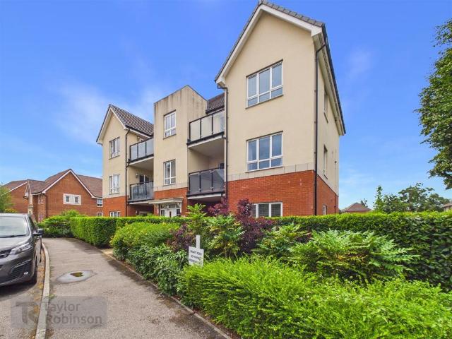 Flat for sale in Glynde, West Sussex