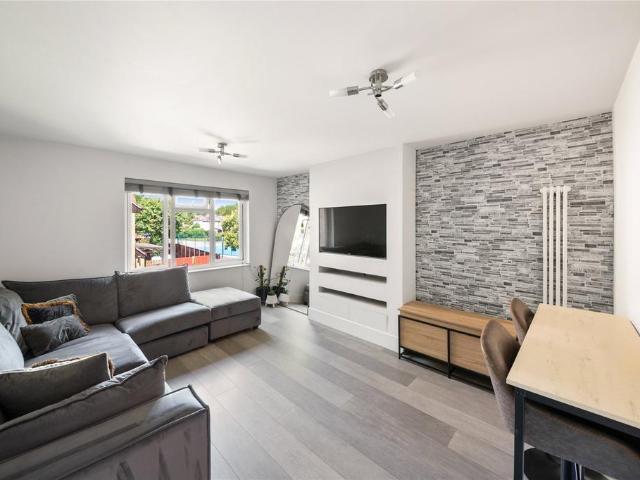 Flat for sale in Greater London