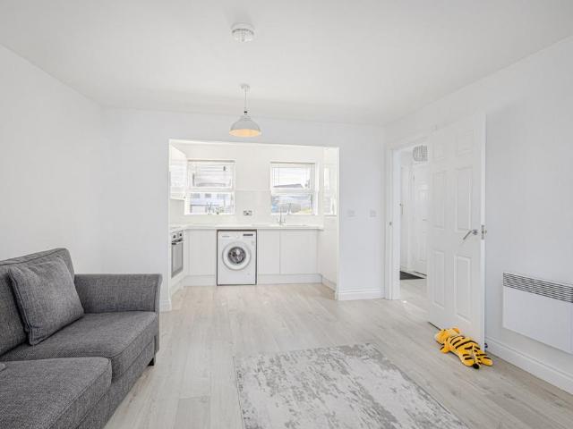Flat for sale in Hockerill, Colliers End