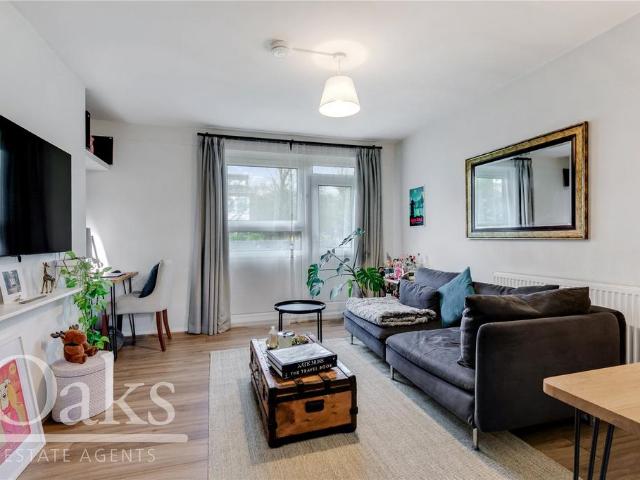 Flat for sale in St Martins Estate, Greater London