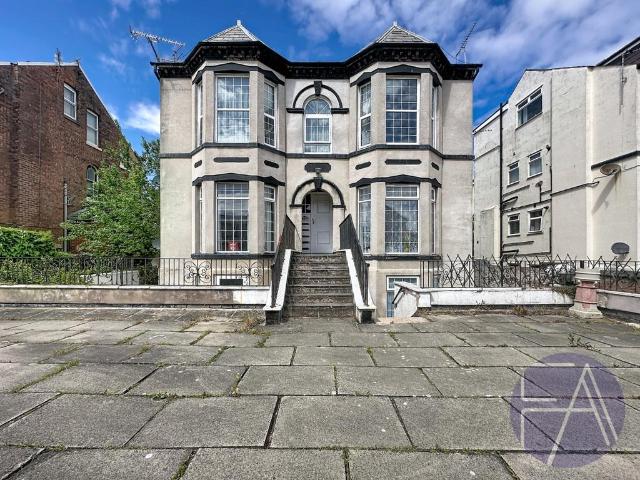 Flat for sale in Meols Cop, Southport