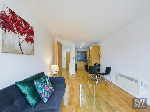 Flat for sale in Holbeck, West Yorkshire