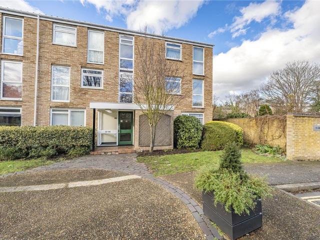 Flat for sale in Hampton Wick, Isle Of Man