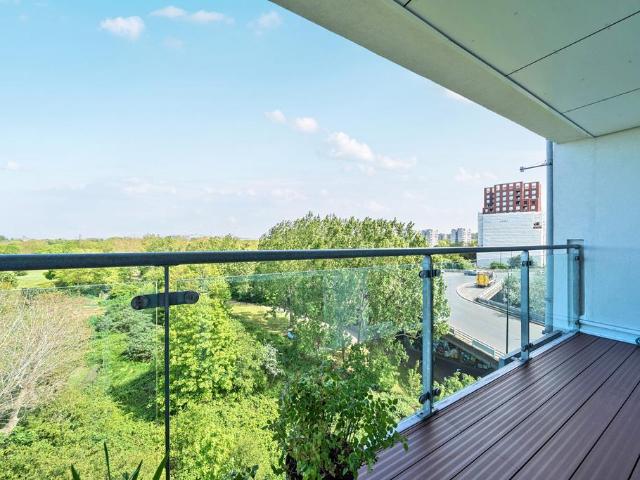 Flat for sale in Thamesmead, Isle Of Man