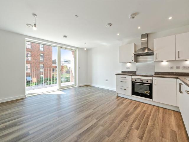 Flat for sale in Fishery, Maidenhead
