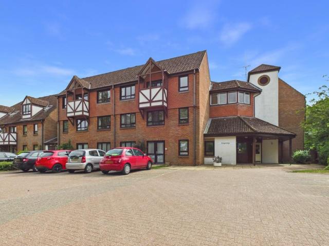 Flat for sale in Amersham