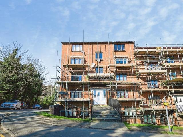 Flat for sale in Ringlestone, Midway