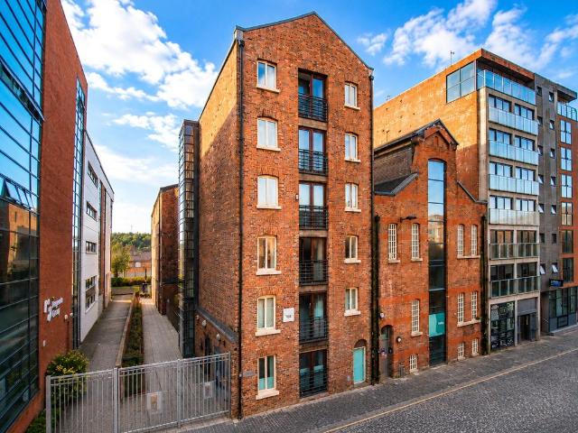 Flat for sale in Ropewalks, Calderstones