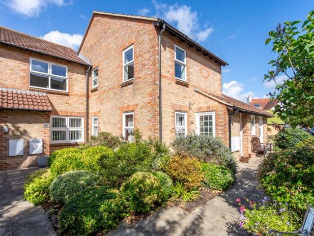 House for sale in Chichester, Littlecote