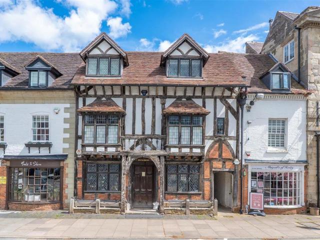 Flat for sale in Alderminster, Warwickshire
