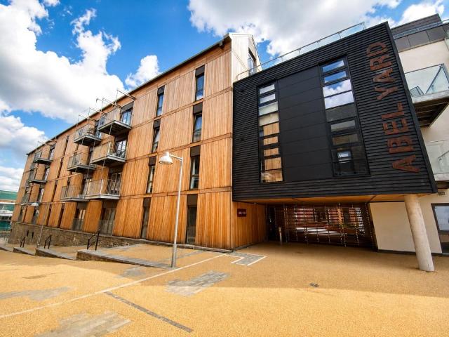Flat for sale in Wapping Wharf, Feckenham