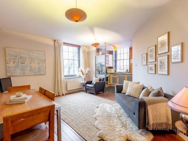 Flat for sale in St Ann's, Haddon