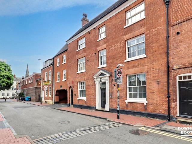 Flat for sale in Lichfield, Boley Park