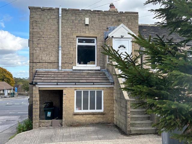 Flat for sale in Lindley, Kirklees