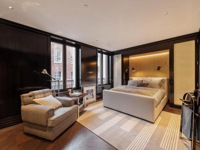 Flat for sale in Mayfair, Greater London