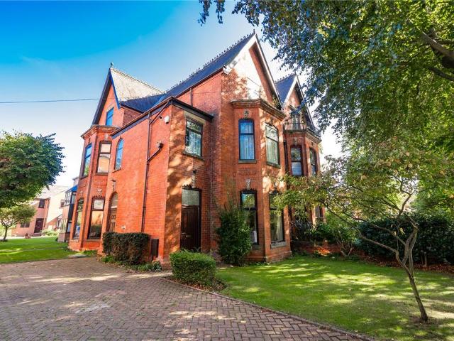Flat for sale in Wellow, Grimsby