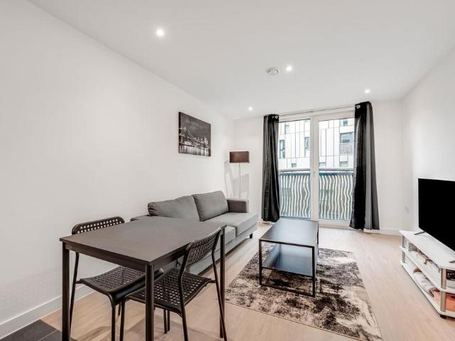Flat for sale in Pimlico, Greater London