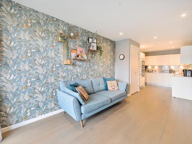 Flat for sale in Barnsbury, Greater London