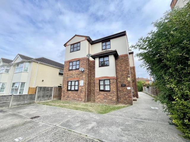 Flat for sale in Southend City Centre Neighbourhood, Alton Barnes