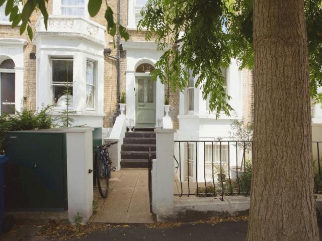 Flat for sale in Camberwell, Greater London