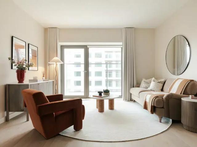 Flat for sale in Silvertown, Greater London