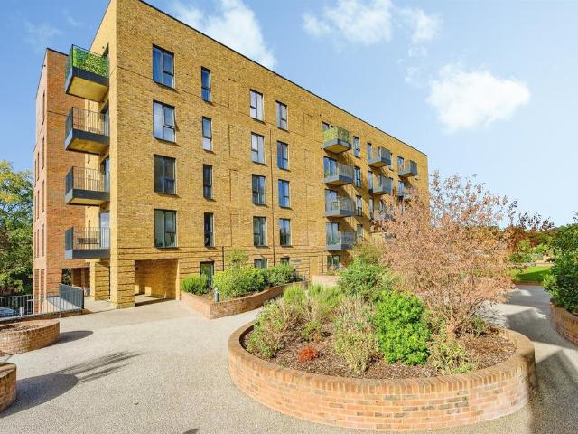 Flat for sale in Hemel Hempstead, Dacorum