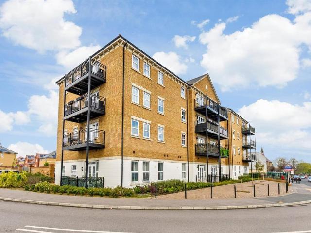 Flat for sale in North End, Cat Hill