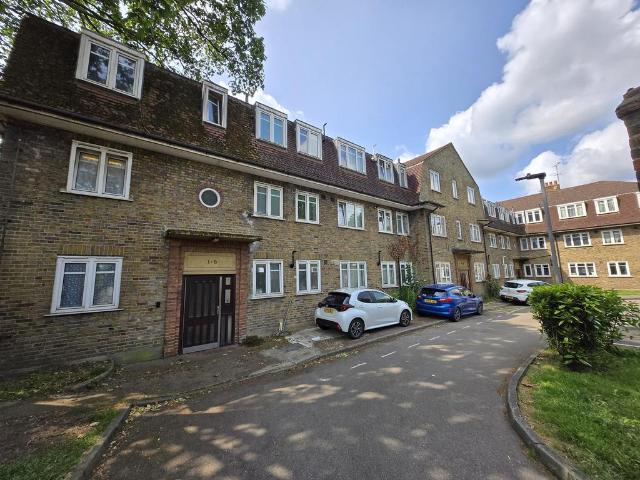 Flat for sale in Royal Borough of Greenwich, Greater London