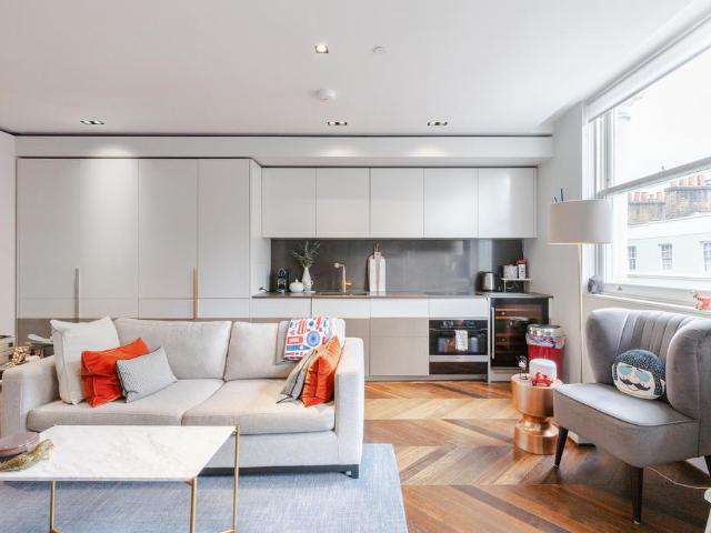 Flat for sale in Covent Garden, Mayfair