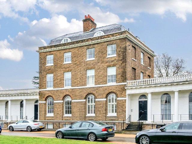 Flat for sale in London Borough of Lewisham, Blackheath