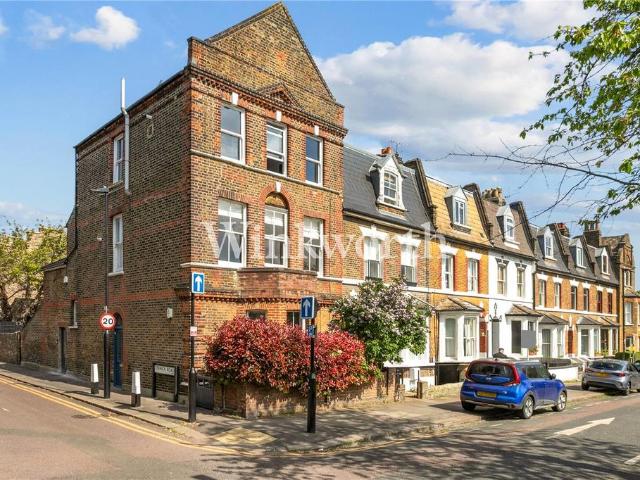Flat for sale in Hornsey, Isle Of Man