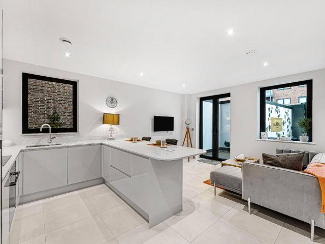 Flat for sale in Greater London