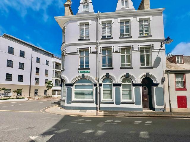 Flat for sale in St Helier, Greater London