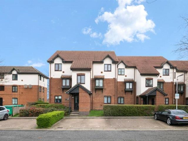 Flat for sale in Greater London