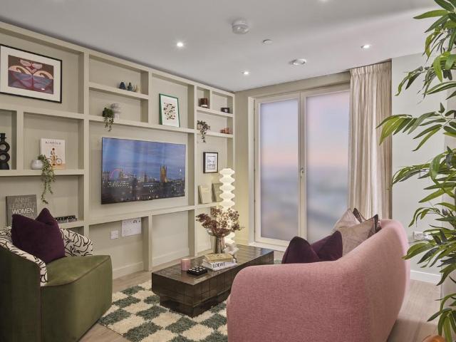 Flat for sale in Barking Riverside, Greater London