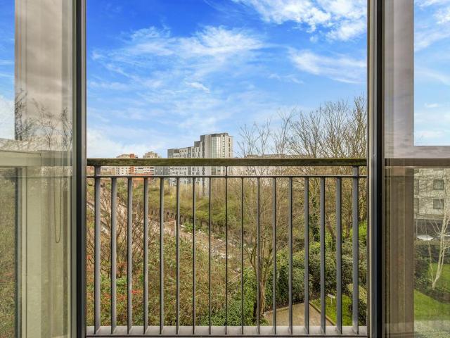 Flat for sale in Barnsbury, Greater London