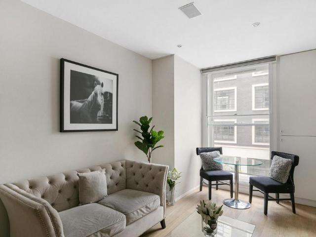 Flat for sale in Kensal Town, Bayswater