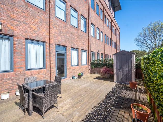Flat for sale in London Borough of Hounslow, Spring Grove