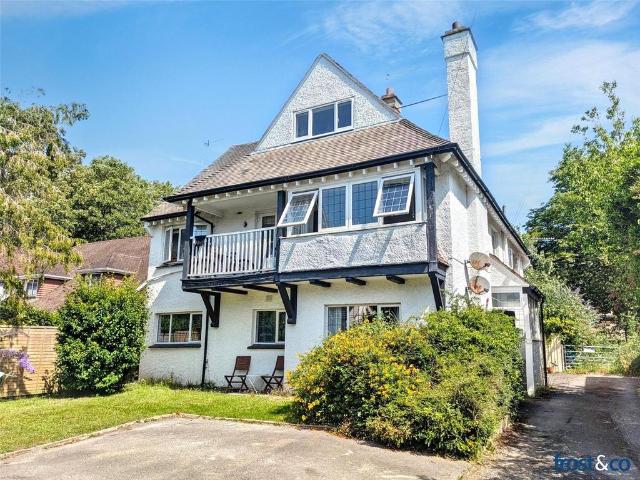 Flat for sale in Poole
