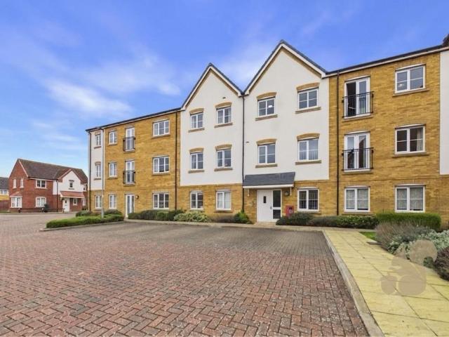 Flat for sale in Chelmondiston, Suffolk