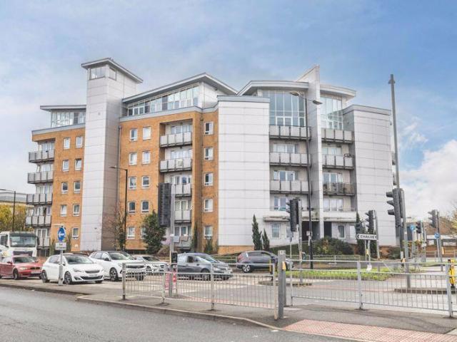 Flat for sale in Slough, Isle Of Man