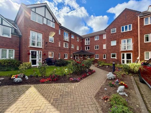 Flat for sale in South Gosforth, Newcastle upon Tyne