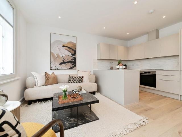 Flat for sale in Old Town, Shephall