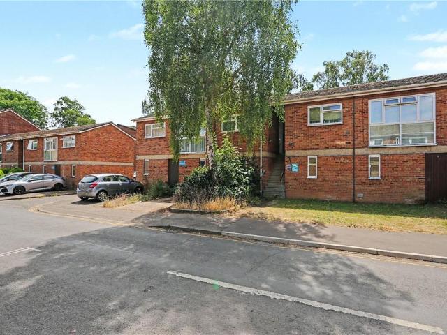 Flat for sale in Heigham Grove, East Bank