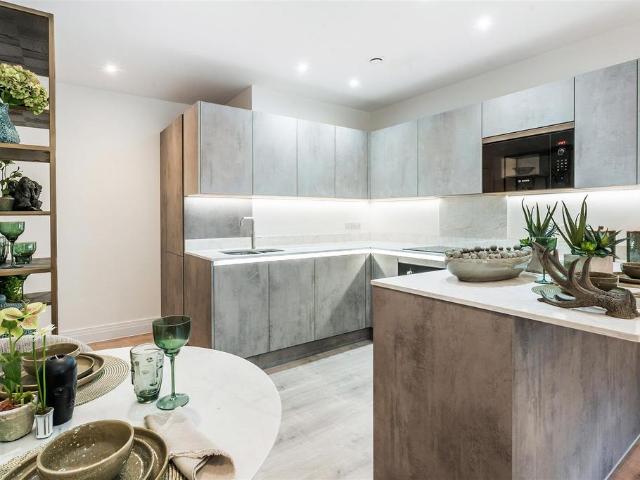 Flat for sale in Rose Hill, Mole Valley