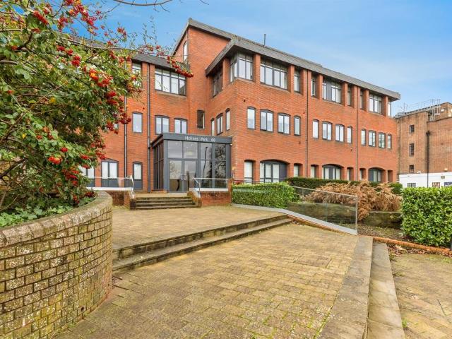 Flat for sale in New Town, Horsham