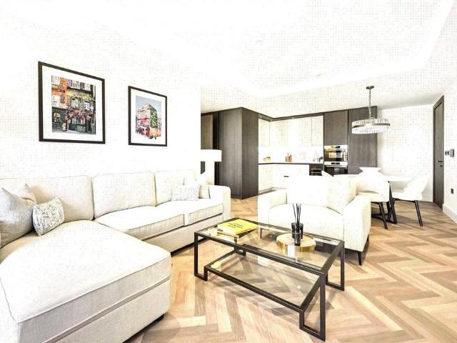 Flat for sale in The Borough, Greater London
