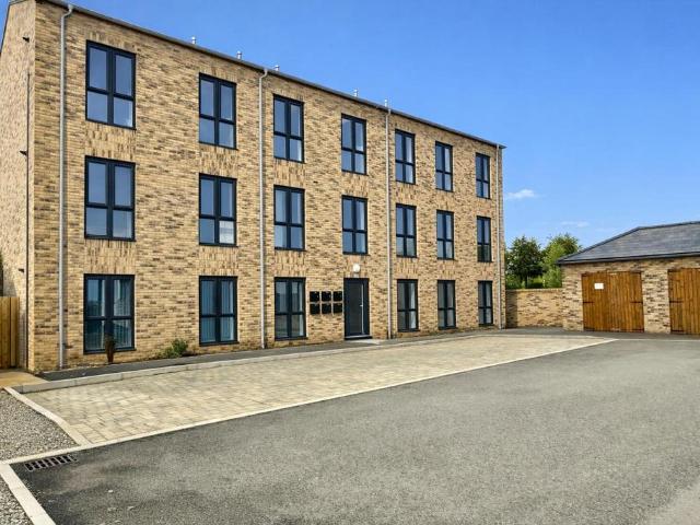 Flat for sale in Rodbourne, Swindon