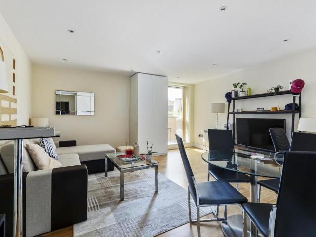Flat for sale in Greater London