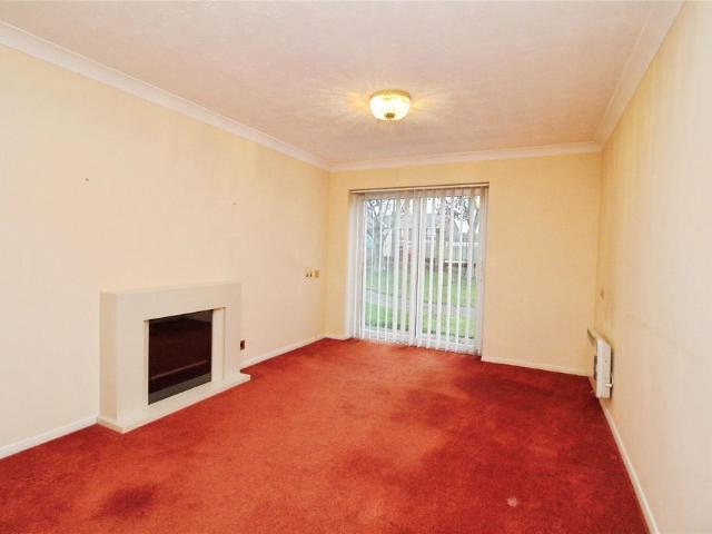Flat for sale in Hythe, Fordham Heath